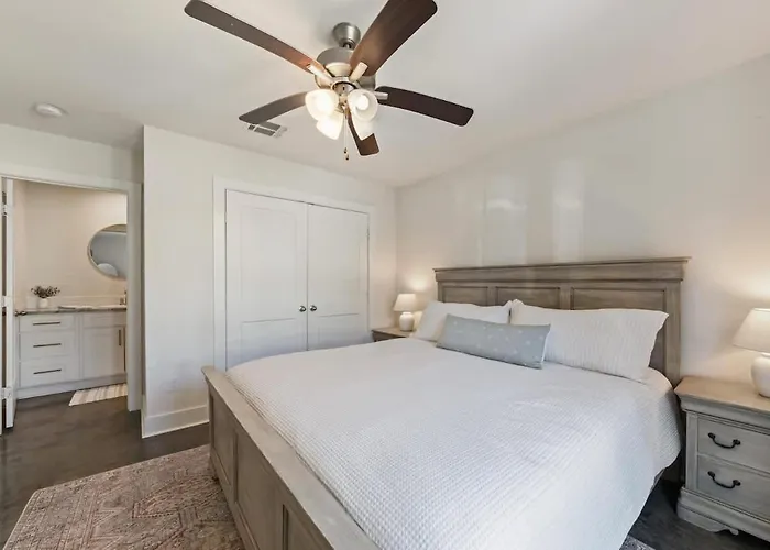 Holiday home Modern King Bed Patio
